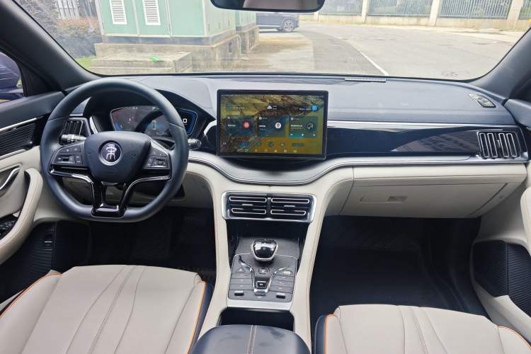 Used BYD Song PLUS New Energy 2021 DM-i 110KM Flagship Model Interior 4