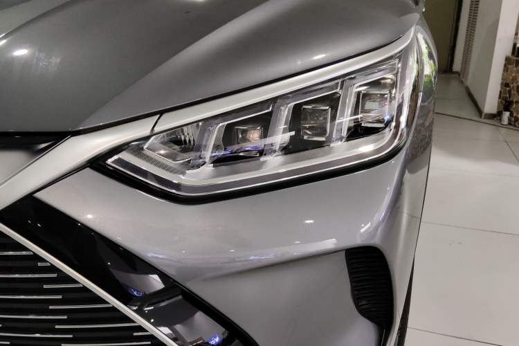 Used BYD Song PLUS New Energy 2021 DM-i 110KM Flagship PLUS Left Front Headlight