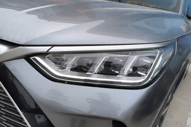 Used BYD Song PLUS New Energy 2021 DM-i 110KM Flagship PLUS 5G Edition Left Front Headlight