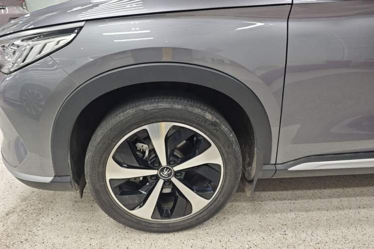 Used BYD Song PLUS New Energy 2021 DM-i 110KM Flagship PLUS Left Front Wheel Hub