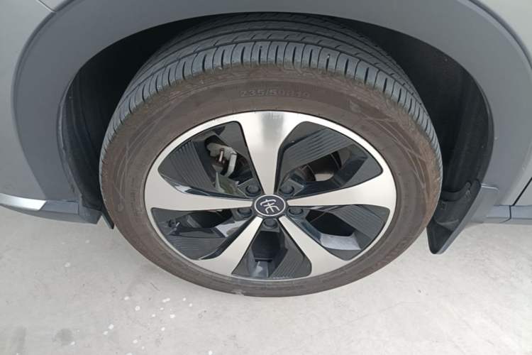 Used BYD Song PLUS New Energy 2021 DM-i 51KM Prestige Model Left Front Wheel Hub