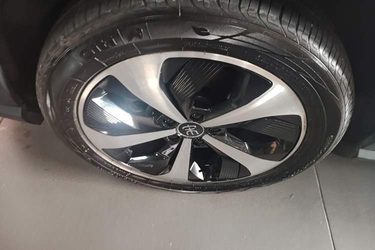 Used BYD Song PLUS New Energy 2021 DM-i 51KM Prestige Model Left Front Wheel Hub