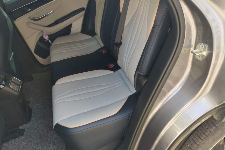Used BYD Song PLUS New Energy 2021 DM-i 110KM Flagship PLUS 5G Edition Left Rear Seat