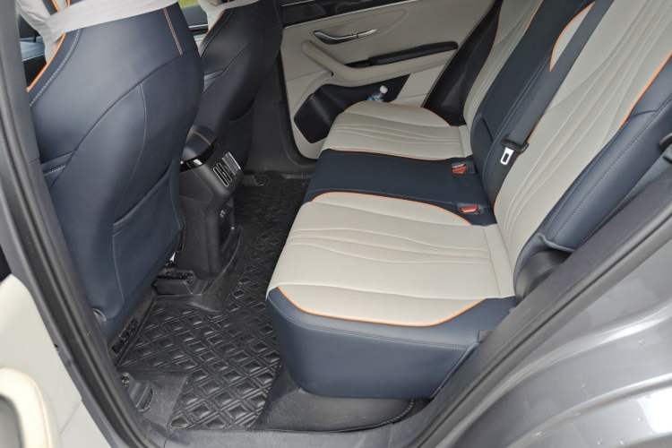 Used BYD Song PLUS New Energy 2021 DM-i 110KM Flagship Model Left Rear Seat