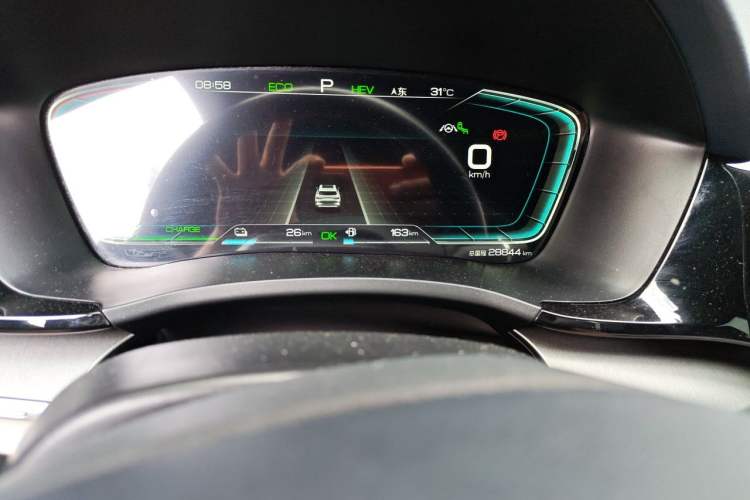Used BYD Song PLUS New Energy 2021 DM-i 110KM Flagship PLUS Odometer Close Up
