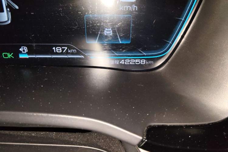 Used BYD Song PLUS New Energy 2021 DM-i 110KM Flagship PLUS Odometer Close Up