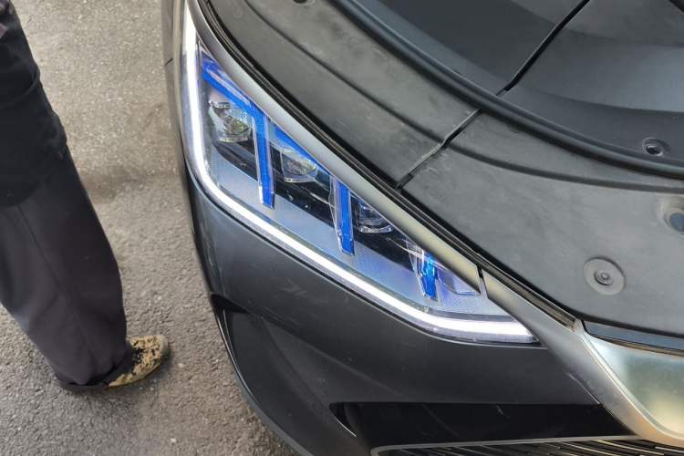Used BYD Song PLUS New Energy 2021 DM-i 110KM Flagship Model Right Front Headlight