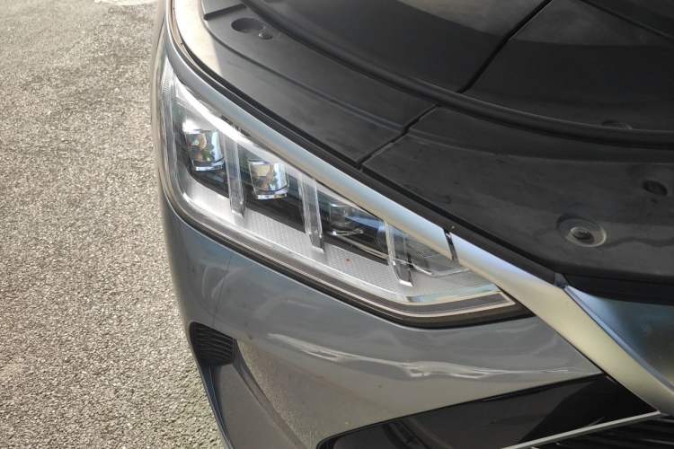 Used BYD Song PLUS New Energy 2021 DM-i 110KM Flagship PLUS Right Front Headlight