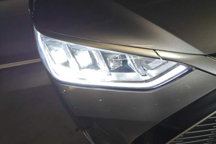 Used BYD Song PLUS New Energy 2021 DM-i 110KM Flagship PLUS Right Front Headlight