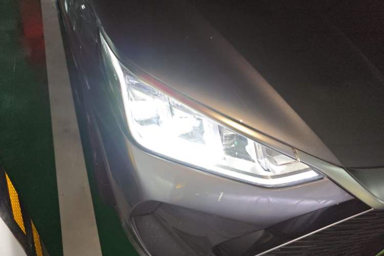 Used BYD Song PLUS New Energy 2021 DM-i 110KM Flagship PLUS Right Front Headlight