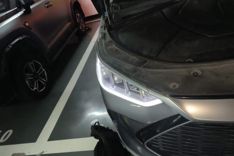 Used BYD Song PLUS New Energy 2021 DM-i 110KM Flagship PLUS Right Front Headlight