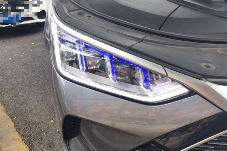 Used BYD Song PLUS New Energy 2021 DM-i 51KM Prestige Model Right Front Headlight