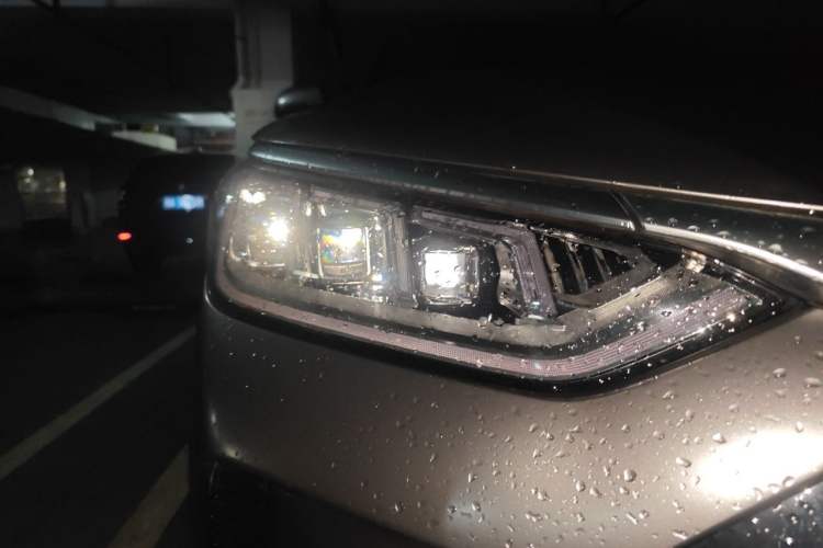 Used BYD Song PLUS New Energy 2021 DM-i 110KM Flagship Model Right Front Headlight