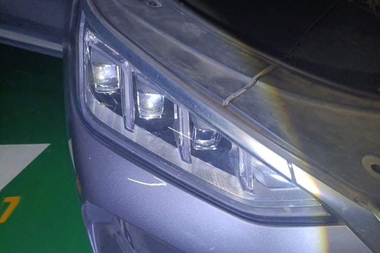 Used BYD Song PLUS New Energy 2021 DM-i 110KM Flagship PLUS Right Front Headlight