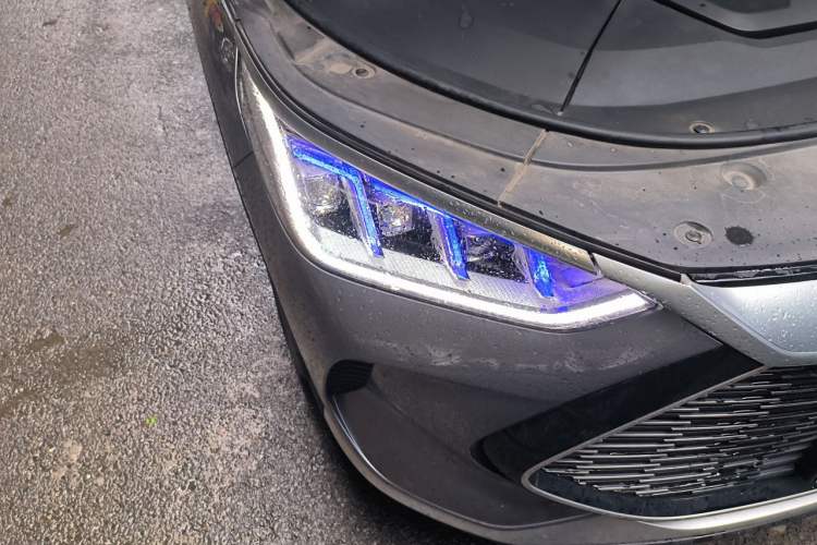 Used BYD Song PLUS New Energy 2021 DM-i 110KM Flagship PLUS Right Front Headlight