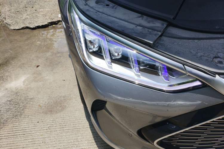 Used BYD Song PLUS New Energy 2021 DM-i 110KM Flagship PLUS Right Front Headlight