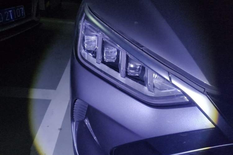 Used BYD Song PLUS New Energy 2021 DM-i 110KM Flagship PLUS Right Front Headlight