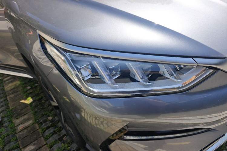 Used BYD Song PLUS New Energy 2021 EV Deluxe Model Right Front Headlight