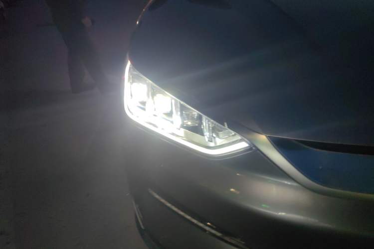 Used BYD Song PLUS New Energy 2021 EV Flagship Model Right Front Headlight