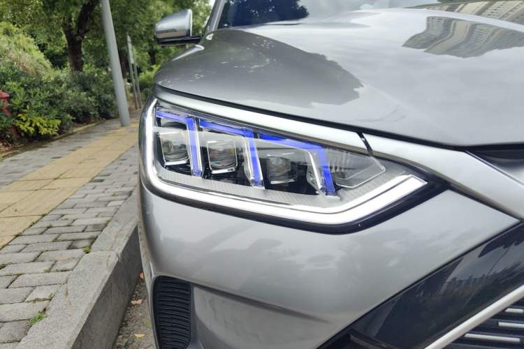 Used BYD Song PLUS New Energy 2021 DM-i 110KM Flagship PLUS Right Front Headlight