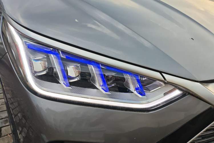 Used BYD Song PLUS New Energy 2021 DM-i 110KM Flagship PLUS Right Front Headlight