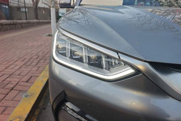 Used BYD Song PLUS New Energy 2021 EV Deluxe Model Right Front Headlight