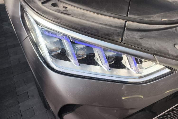 Used BYD Song PLUS New Energy 2021 DM-i 51KM Prestige Model Right Front Headlight