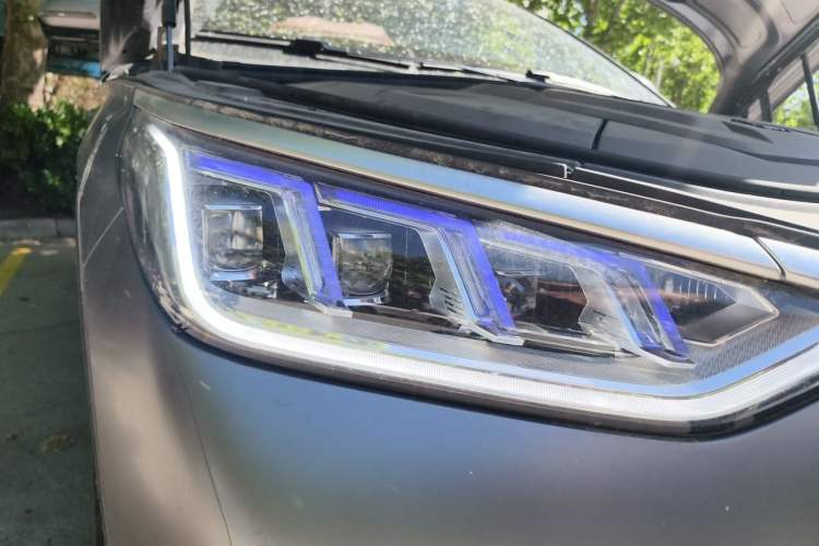 Used BYD Song PLUS New Energy 2021 DM-i 110KM Flagship PLUS Right Front Headlight