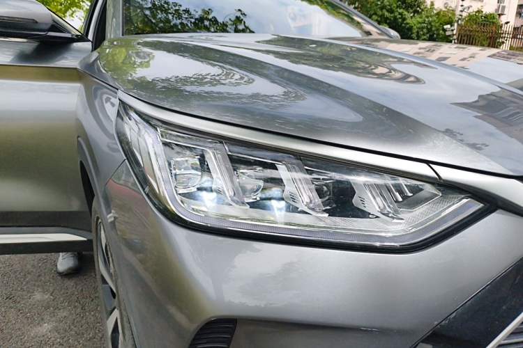 Used BYD Song PLUS New Energy 2021 DM-i 110KM Flagship Model Right Front Headlight