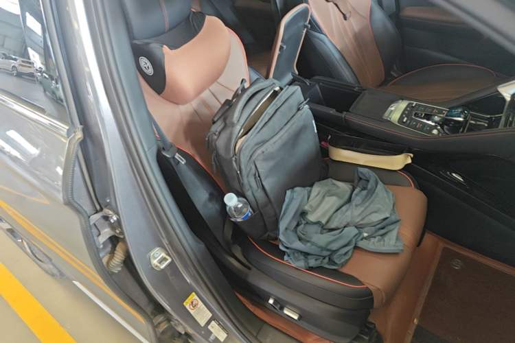 Used BYD Song PLUS New Energy 2021 DM-i 100KM Four-Wheel Drive Flagship PLUS Right Front Seat
