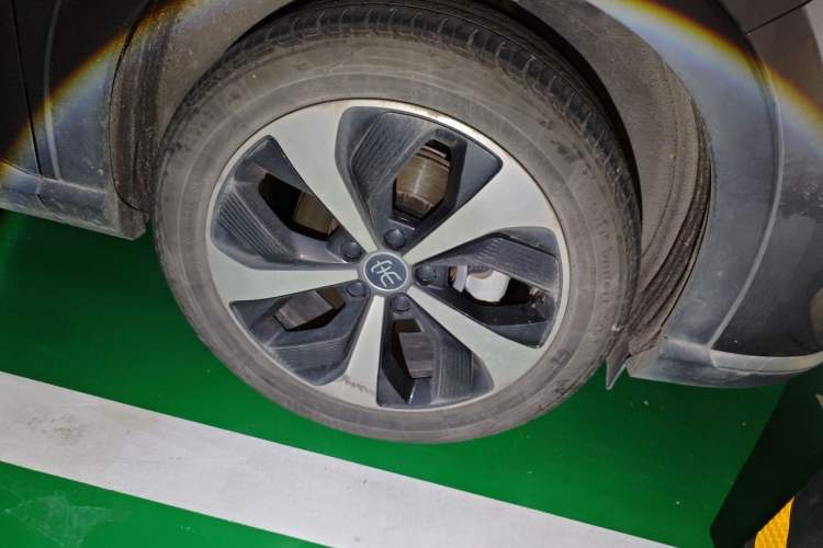 Used BYD Song PLUS New Energy 2021 DM-i 110KM Flagship PLUS Right Front Wheel Hub