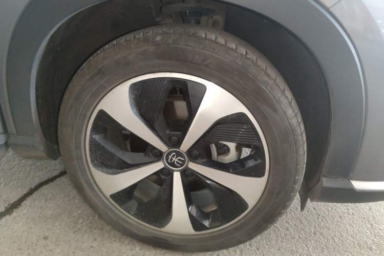 Used BYD Song PLUS New Energy 2021 DM-i 110KM Flagship PLUS Right Front Wheel Hub