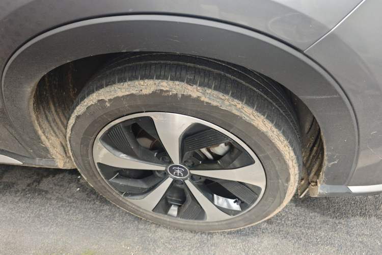 Used BYD Song PLUS New Energy 2021 DM-i 110KM Flagship Model Right Front Wheel Hub
