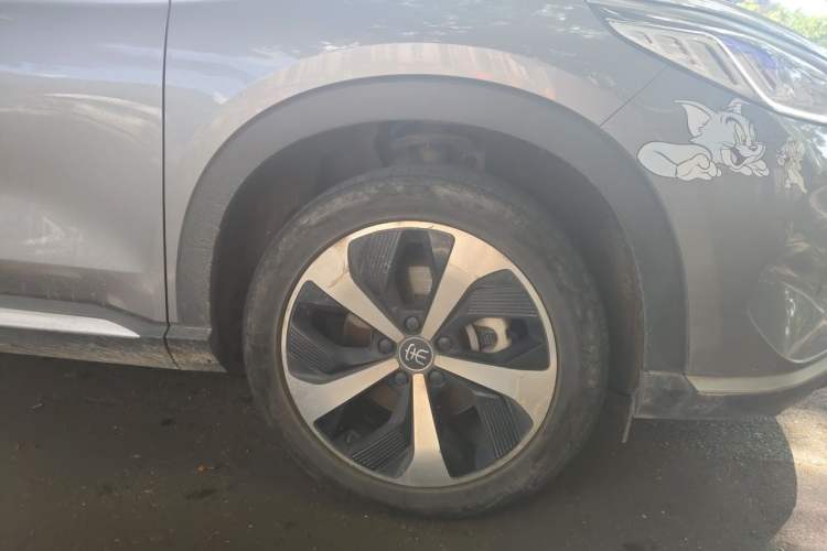 Used BYD Song PLUS New Energy 2021 DM-i 110KM Flagship Model Right Front Wheel Hub