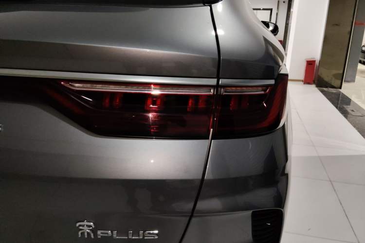 Used BYD Song PLUS New Energy 2021 DM-i 110KM Flagship PLUS Right Rear Taillight