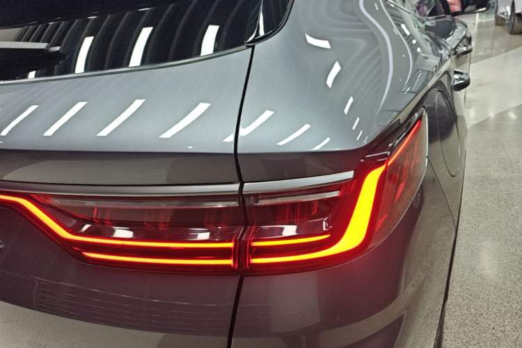 Used BYD Song PLUS New Energy 2021 DM-i 110KM Flagship PLUS Right Rear Taillight