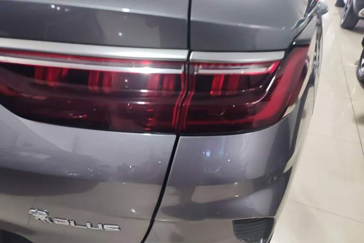 Used BYD Song PLUS New Energy 2021 DM-i 110KM Flagship PLUS Right Rear Taillight
