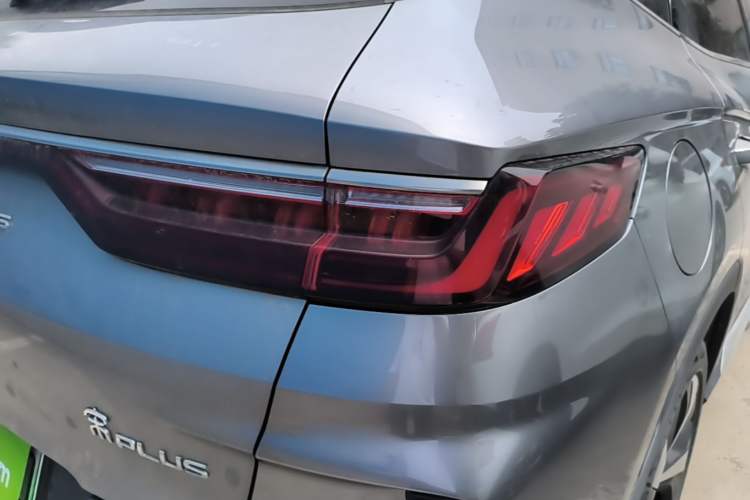 Used BYD Song PLUS New Energy 2021 DM-i 110KM Flagship PLUS 5G Edition Right Rear Taillight