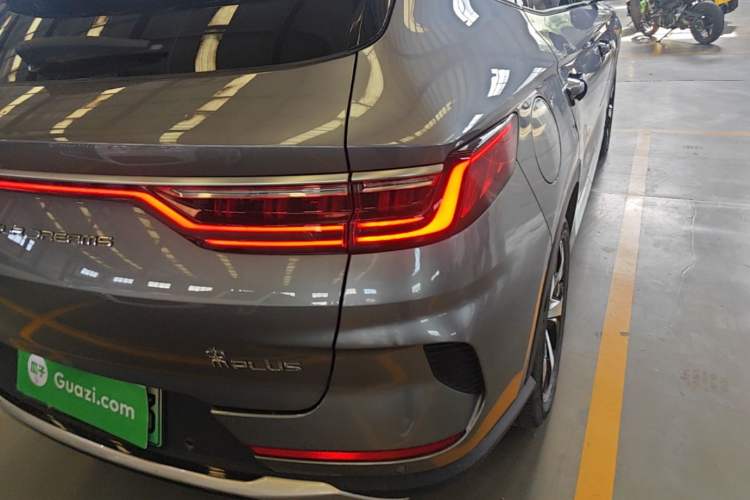Used BYD Song PLUS New Energy 2021 DM-i 100KM Four-Wheel Drive Flagship PLUS Right Rear Taillight