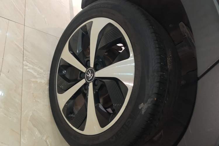 Used BYD Song PLUS New Energy 2021 DM-i 51KM Prestige Model Right Rear Wheel Hub