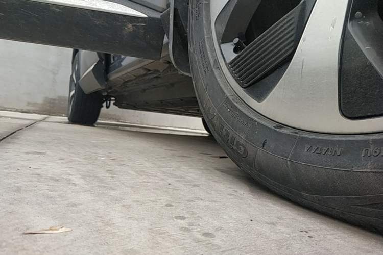 Used BYD Song PLUS New Energy 2021 EV Flagship Model Right Side Sill