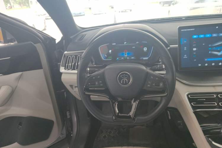 Used BYD Song PLUS New Energy 2021 DM-i 110KM Flagship Model Steering Wheel