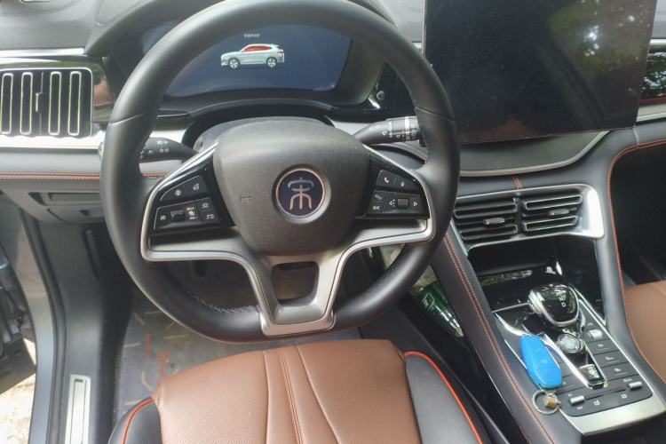 Used BYD Song PLUS New Energy 2021 DM-i 100KM Four-Wheel Drive Flagship PLUS Steering Wheel