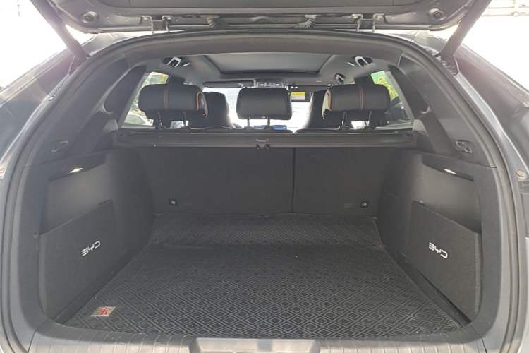 Used BYD Song PLUS New Energy 2021 EV Flagship Model Trunk