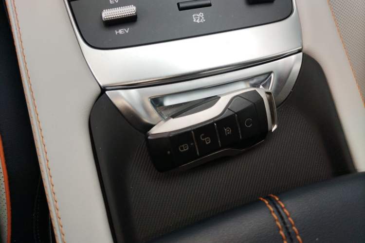 Used BYD Song PLUS New Energy 2021 DM-i 110KM Flagship PLUS Vehicle Key