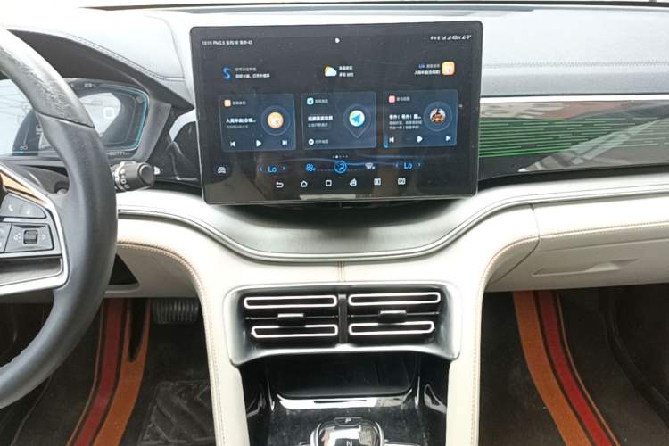 Used BYD Song PLUS New Energy 2021 EV Flagship Model Audio And AC Panel