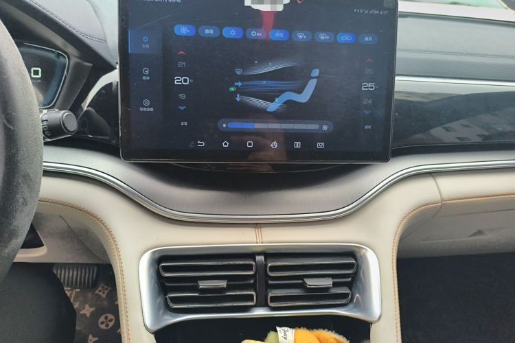 Used BYD Song PLUS New Energy 2021 DM-i 110KM Flagship Model Audio And AC Panel