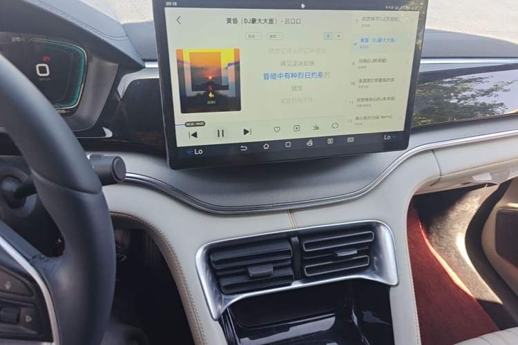 Used BYD Song PLUS New Energy 2021 EV Deluxe Model Audio And AC Panel