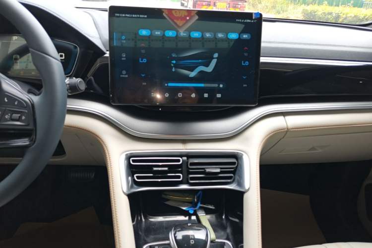 Used BYD Song PLUS New Energy 2021 DM-i 110KM Flagship Model Audio And AC Panel