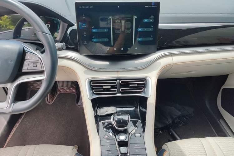 Used BYD Song PLUS New Energy 2021 EV Flagship Model Audio And AC Panel